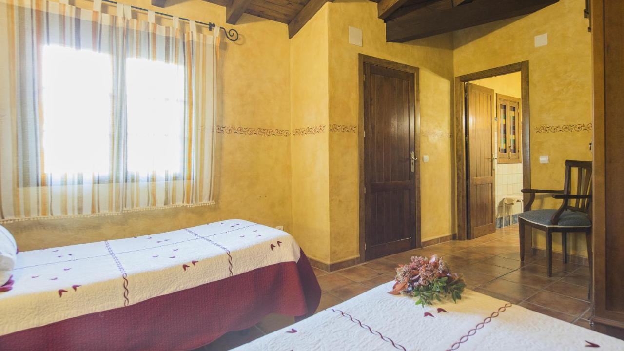 Los Laureles 2 Urda エクステリア 写真